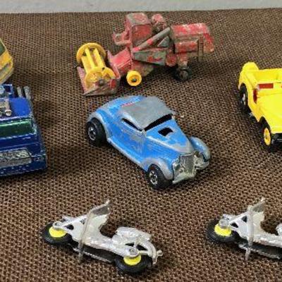 Lot #14 Vintage hot wheel cars, 9 items