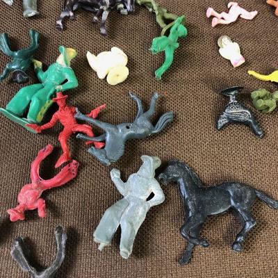 Lot #60 Cowboys, Army men and Indians toys