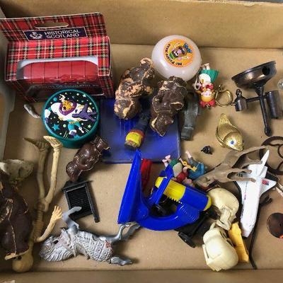 Lot #63 Small Toys - Vintage, Bears, yo-yo, cars, Plastic fishes