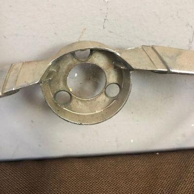 Lot # 119 Vintage Chrome steering wheel center