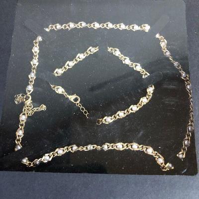 Lot # 161 Necklace and Bracelet set Gold Tone 