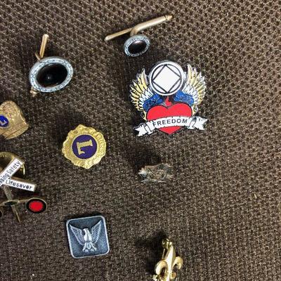 Lot # 163Pins and Pendants Various Mixed Lot 