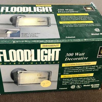 Lot # 222 Quartz halogen flood light 