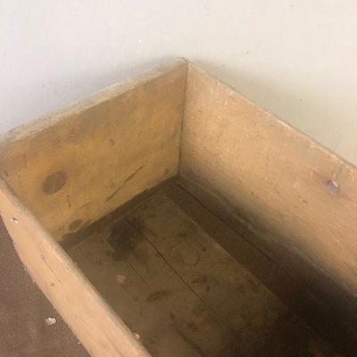 Lot # 237 Vintage Fruit Crate 