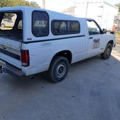 CLASSIC 91  CHEVY S-10     LOW RESERVE!!!!!