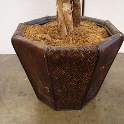 Lot 1017 A - Imitation Tree for Home or Office 
