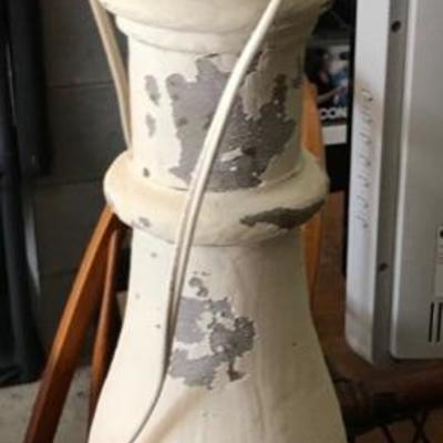 Distressed wood lamp 430
2 available