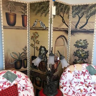 Four Panel Painted Tromp L'oeil Screen
$500
