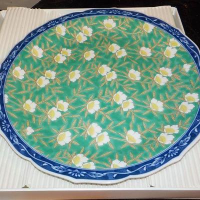 New Japanese Porcelian plates.