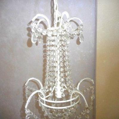 Lot 112 - Hanging Chandelier Lamp