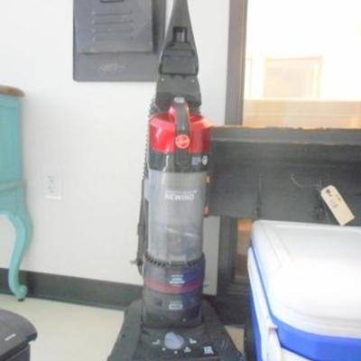 Lot 118 - Assorted Home Goodies - paper shredder, vacuum, floor fan, ice chest + more