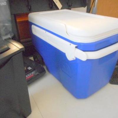 Lot 118 - Assorted Home Goodies - paper shredder, vacuum, floor fan, ice chest + more
