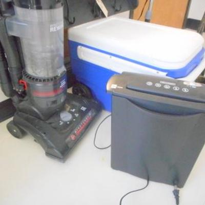 Lot 118 - Assorted Home Goodies - paper shredder, vacuum, floor fan, ice chest + more