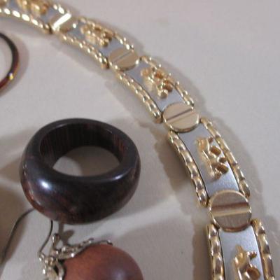 Small Gold Tone Necklace and Earrings and Ring Fashion All Wear 