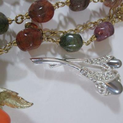 Lot of Vintage Costume Jewelry Signed and Unsigned 