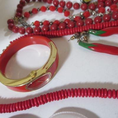 Large vintage to Now Lot of Fashion Costume Jewelry All Wear 