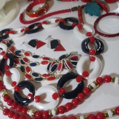 Large vintage to Now Lot of Fashion Costume Jewelry All Wear 