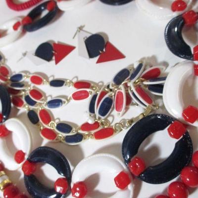 Large vintage to Now Lot of Fashion Costume Jewelry All Wear 