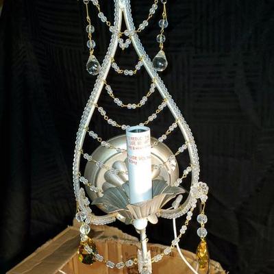 2 Lighting Fixtures 