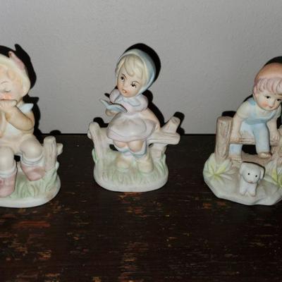 3 Figurines