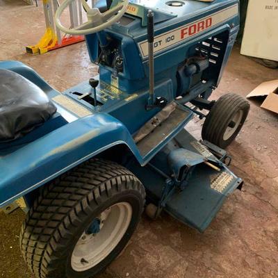 Ford LGT 100 Lawn Tractor