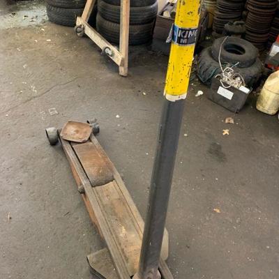 Large floor jack