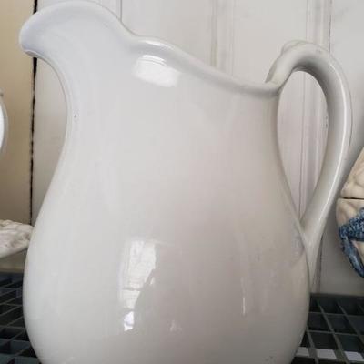 Up Lot 7: Pitchers
