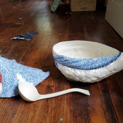 Up Lot 8: Soup Tureen