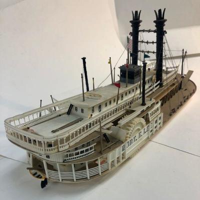 Robert E. Lee Riverboat Plastic model