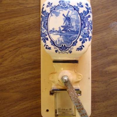 GR 144 - Vintage Kitchen Items - 5 pcs