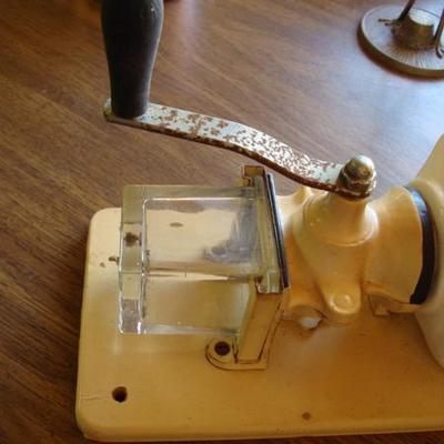 GR 144 - Vintage Kitchen Items - 5 pcs