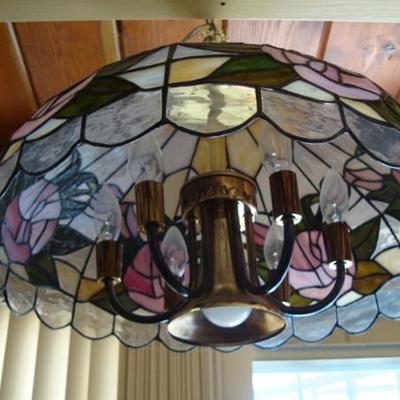 GR 146 - Pretty Stained Glass Hanging Lamp