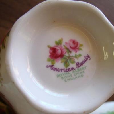 GR 148 - (4) Royal Doulton Teacups 