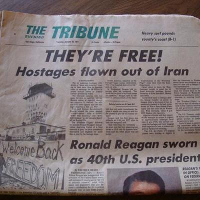 GR 152 - Lot of Old Vintage Newspapers - Major Headlines