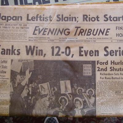 GR 153 - Numerous Vintage Newspapers 