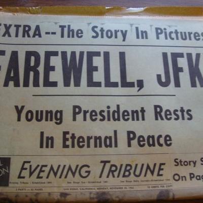 GR 153 - Numerous Vintage Newspapers 