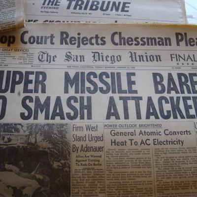GR 153 - Numerous Vintage Newspapers 
