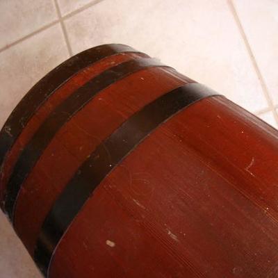 GR 156 - Wooden Barrel Table