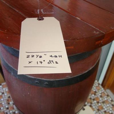 GR 156 - Wooden Barrel Table