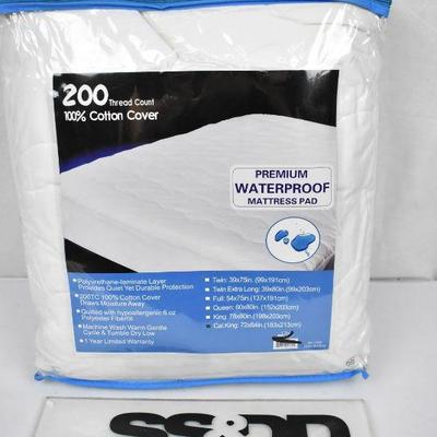 Quiet Comfort Waterproof Mattress Pad, Cal-King, Retail $30 - New