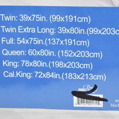 Quiet Comfort Waterproof Mattress Pad, Cal-King, Retail $30 - New