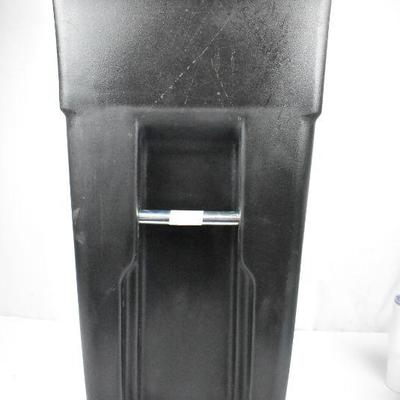 Toter 32 Gal. Trash Can Black with Wheels and Lid, $70 Retail - New