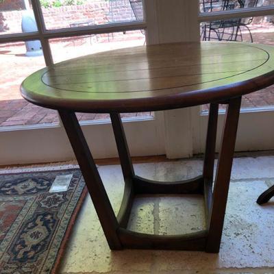 sidetable/table