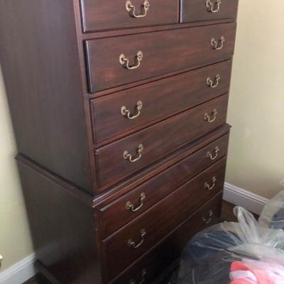 Mahogany Hi boy dresser/bed