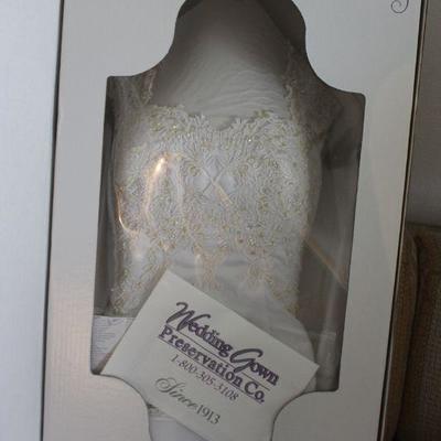 Wedding Dress Sweetheart Neckline size 6-8 with Train 