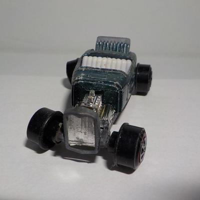 Johnny Lighting Custom 32 Ford Red Line.