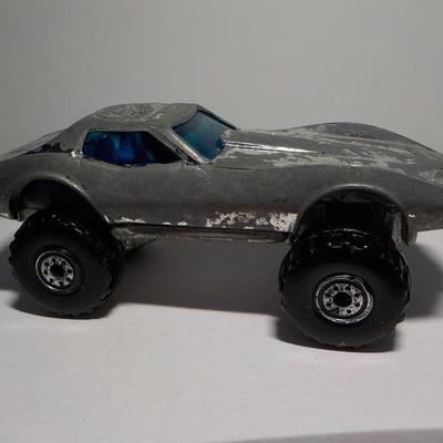 Hot Wheels 1975 Corvette 20 year anniversity.