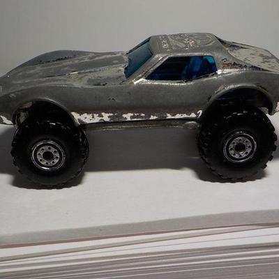 Hot Wheels 1975 Corvette 20 year anniversity.