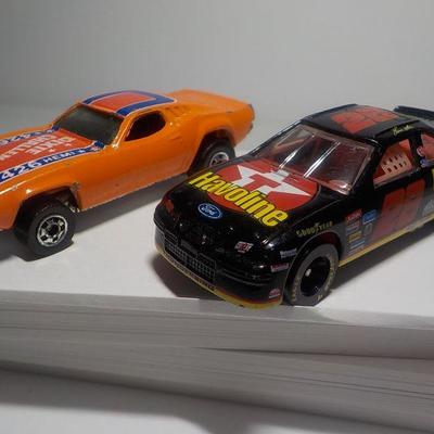 1982 Dixie Challenger 426 and the Havoline Racing #28.