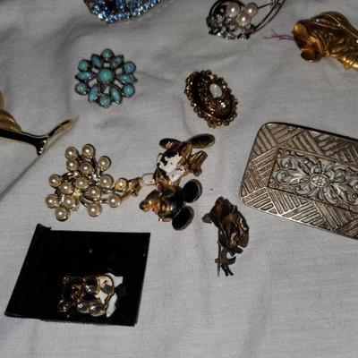 Brooch Lot#3